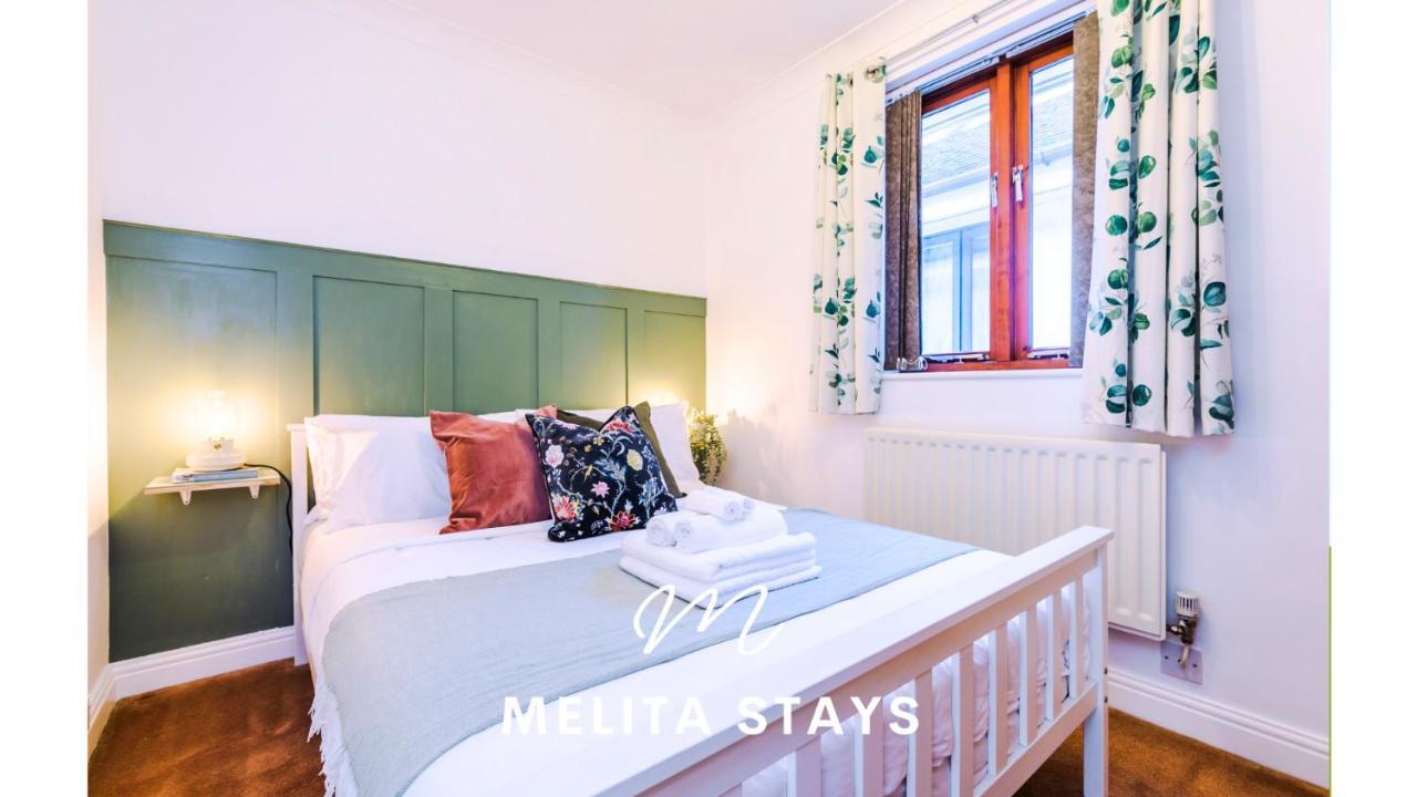 Spacious And Stylish 2 Bedroom Бирмингем